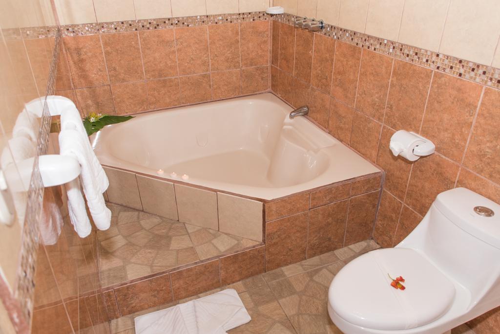 Arenal Oasis Eco Lodge & Wildlife Refuge ラ・フォルトゥナ エクステリア 写真